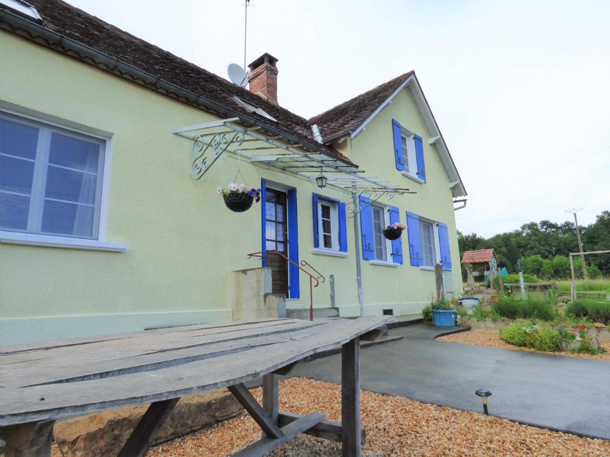 Les Tibles Bed & Breakfast Nanthiat Bagian luar foto