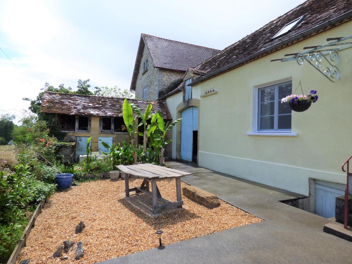Les Tibles Bed & Breakfast Nanthiat Bagian luar foto