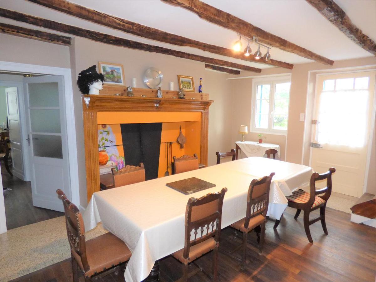 Les Tibles Bed & Breakfast Nanthiat Bagian luar foto