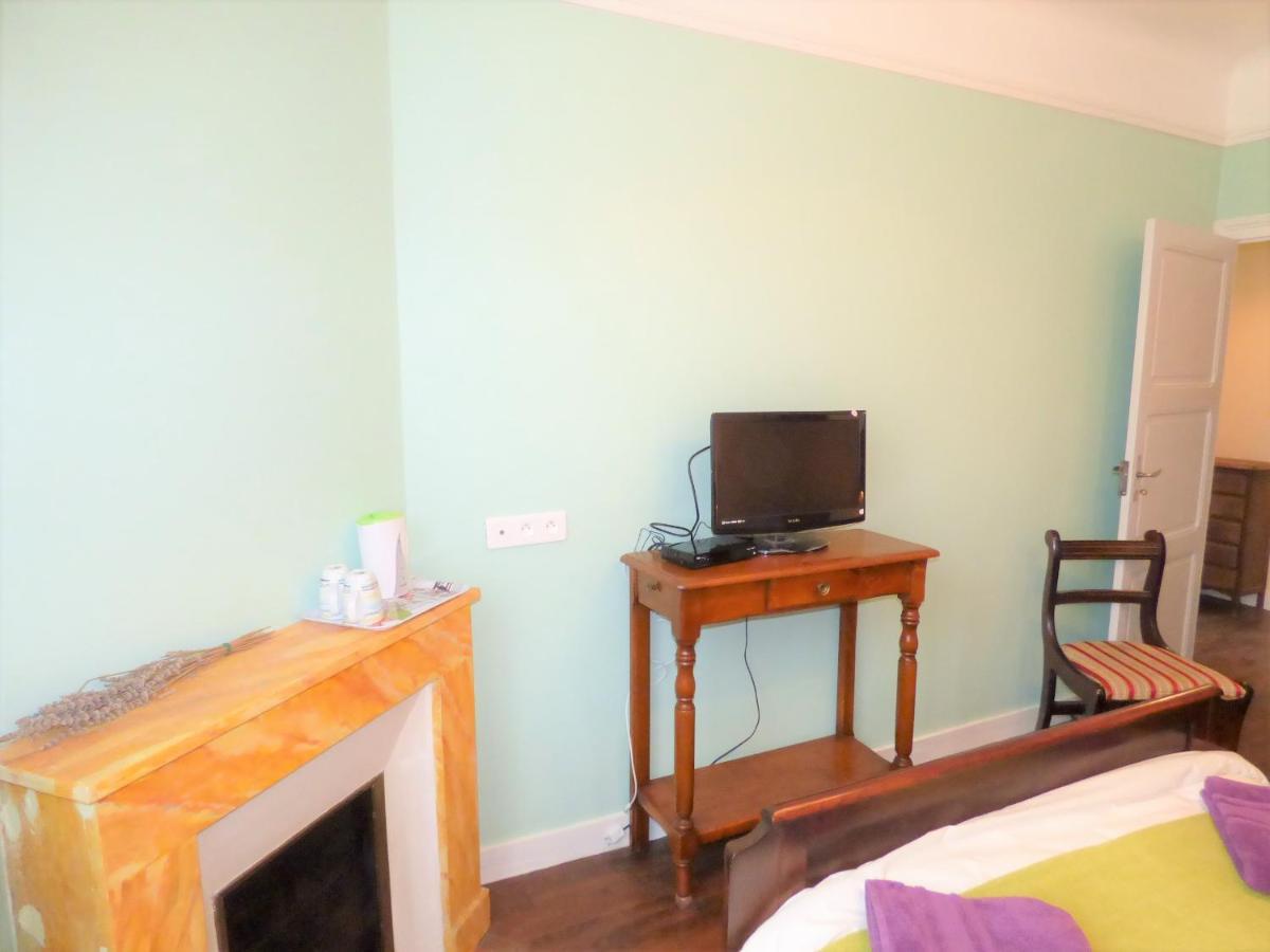Les Tibles Bed & Breakfast Nanthiat Bagian luar foto