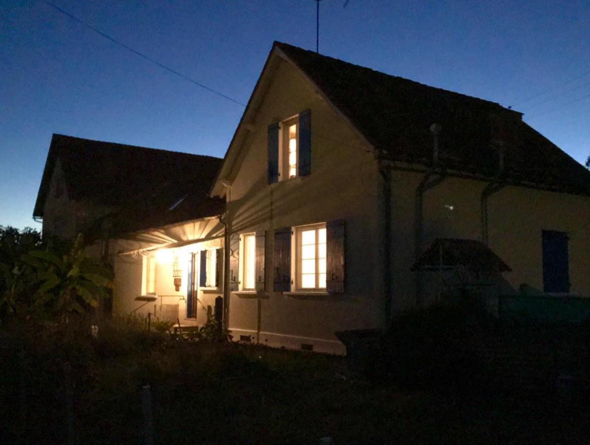 Les Tibles Bed & Breakfast Nanthiat Bagian luar foto