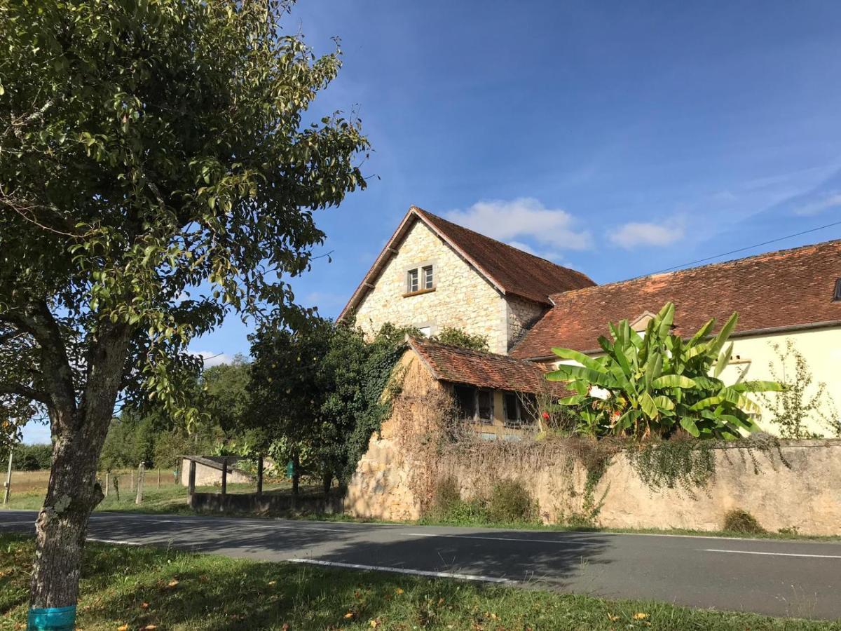 Les Tibles Bed & Breakfast Nanthiat Bagian luar foto