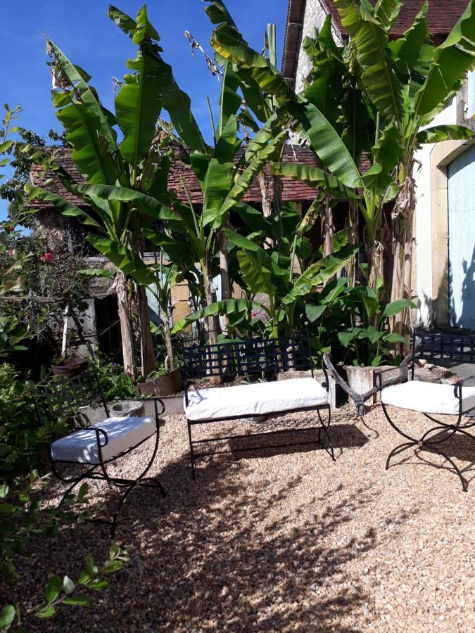 Les Tibles Bed & Breakfast Nanthiat Bagian luar foto